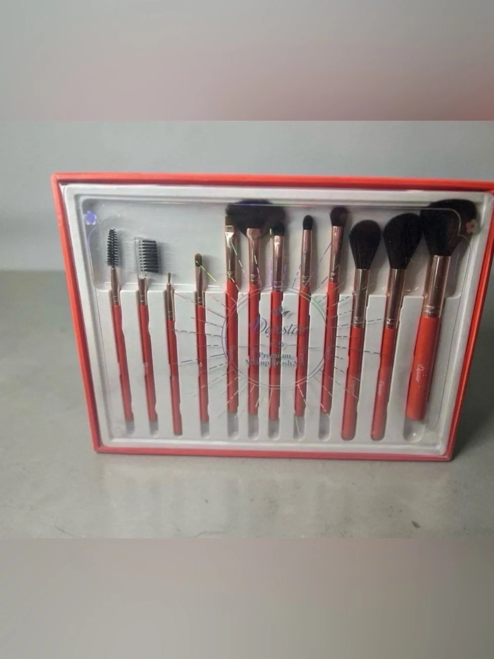 👑 Red Makeup Brush Set